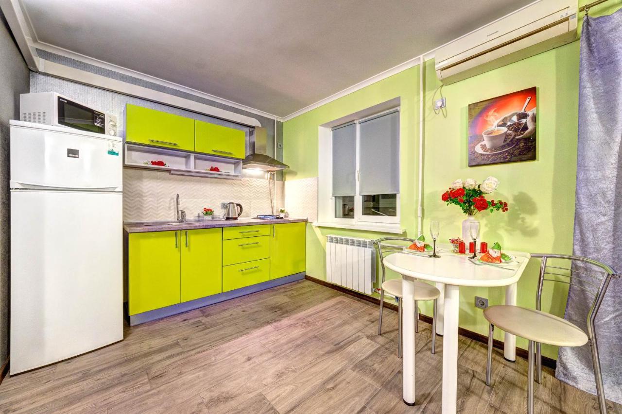 Apartments On Klovsky Descent 20 Киев Экстерьер фото
